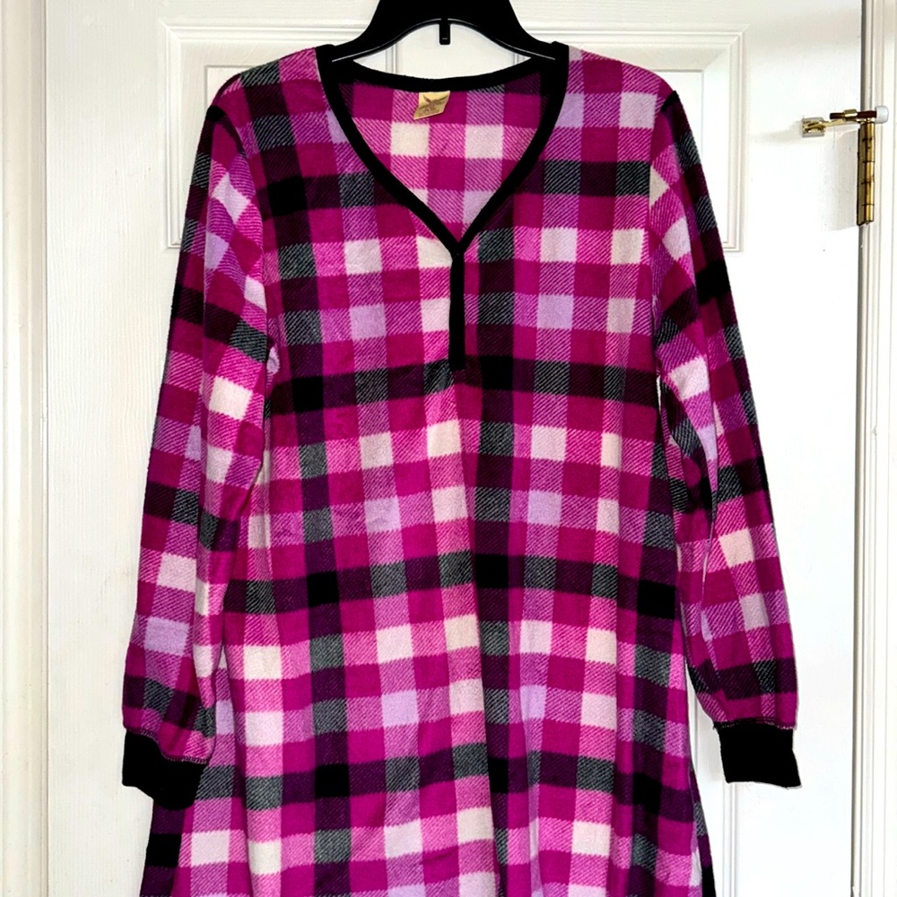 Faded Glory Pink and Black Plaid Long Sleeved Sleepwear